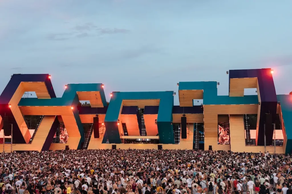 Lineup & Music
